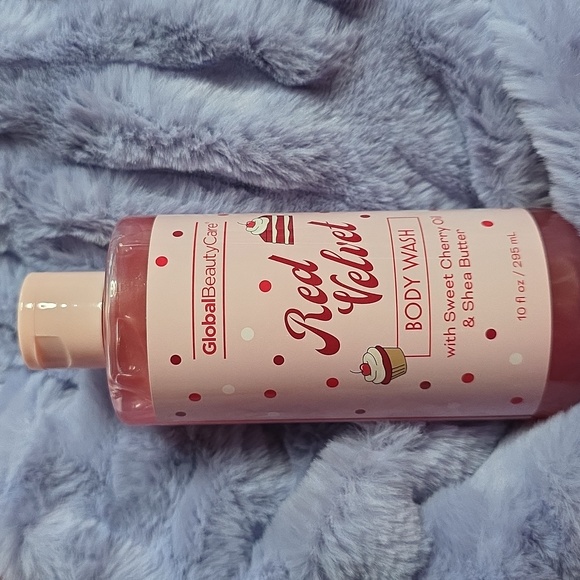 Sweet Cherry Oil And Shea Butter Bidy Wash Scrub Abs Bath Pearls - Picture 2 of 4